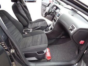 Peugeot 307SW 1.6HDI 66kW - 11