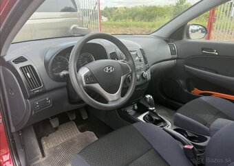 Hyundai i30 1,4 CVVT 1.MAJITEL ČR +ALU benzín manuál 80 kw - 11