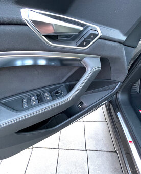 Audi e-tron, S370kW Quattro,B&O,Matrix,HUD,11/2021 - 11