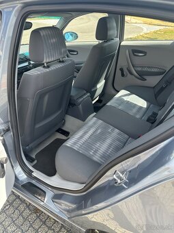 BMW 118i - 11