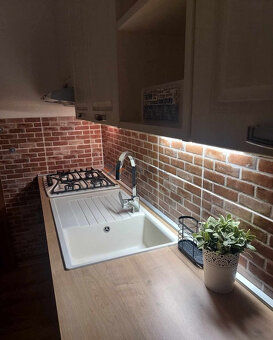Prenajmem slnečný jednoizbový byt s balkónom v Nitre - 11
