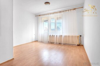 Rodinný dom na predaj v obci Slovenský Grob - 11