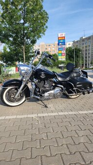 Harley Davidson Road King - 11