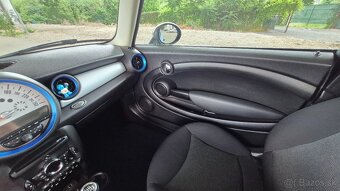 Mini Cooper 1.6 i 90kw M6 mozna vymena - 11