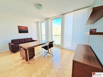 3- izbový byt na prenájom, 100 m2 v blizkosti hradu, Bratisl - 11