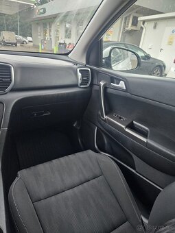 Kia Sportage 1.7CRDi 115KM Navi Kamera biela perla - 11