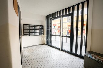 RezervovanéPredaj 2.izbového bytu v centre Bratislavy... - 11