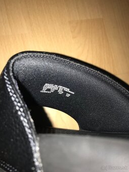 ŠĽAPKY NIKE BENASSI JDI veľ. 45 (UK 10) + darček - 11