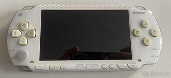 PSP 1000 White/Black + 64GB - 11