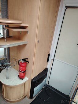 Bürstner Ventana 450-mover, předstan, francouzská postel - 11