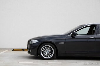 BMW Rad 5 Touring 530d xDrive Luxury F11 - 11