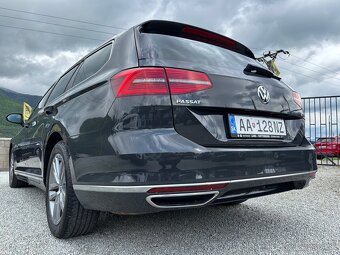 Volkswagen Passat Variant 2.0 BiTDI Highline 4MOTION DSG - 11