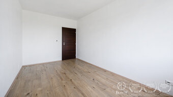 BOSEN | 3 IZB Rodinný dvojdom so záhradkou a vlastným parkov - 11