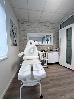 Na prenájom kompletne zariadený a funkčný salón manikúry a p - 11