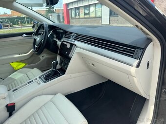 Volkswagen Passat 2.0TDI  Highline 4-Motion - 11