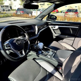 Touareg III 286k top stav ODPOČET DPH 111k km - 11