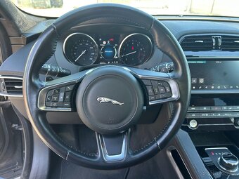 Jaguar F-Pace 2.0 I4 300k Prestige AWD A/T - 11