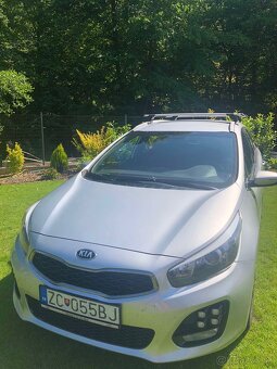 KIA Ceed SW 1,6 CRDI GT-Line - 11