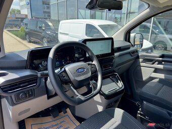 Ford Tourneo Custom 2.0 TDCi 136k A8 Family 8-miestné - 11