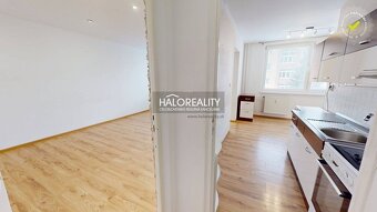 HALO reality - Predaj, trojizbový byt Trstená, v centre - ba - 11