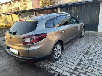 Renault Mégane III Grandtour 1.5 dCi (66 kW, 90 k) - 11