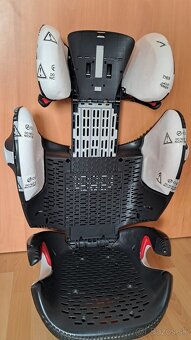 Autosedacka Cybex Solution M-fix Gold Line 15-36kg - 11