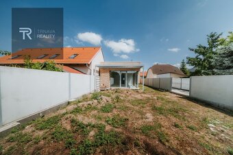 MODRANKA LUXUSNÁ NOVOSTAVBA RODINNÉHO DOMU V TICHEJ ČASTI - 11