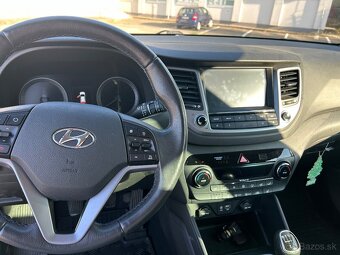 Hyundai Tucson - 11