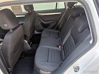 Škoda Octavia Combi 1.6 TDI M5 Ambition Navi DVD SK SPZ - 11