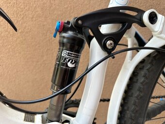 Horsky bicykel celoodpruzeny Giant - 11