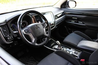 Mitsubishi Outlander PHEV 2.4 4x4 2021 - 11