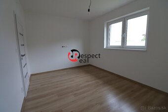 Rodinný dvojdom s garážou a s nadštandardným vybavením - 11