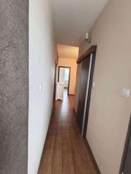 Na predaj priestranný a slnečný 2,5-izbový byt na Novohradsk - 11