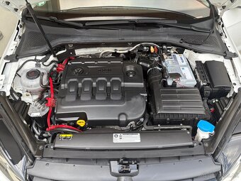 VW Golf Variant 2,0Tdi 110kW DSG - 11