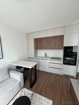Luxusný 1 izbový byt na prenájom - Rezidencia Sadová - 11