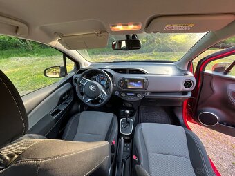 Toyota Yaris 1.5 Hybrid e-CVT - 11