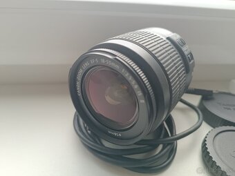Canon EOS 2000D - 11