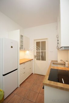 KARADŽIČOVA - 3,5 iz. byt v tehlovom dome max 4 osoby - 11