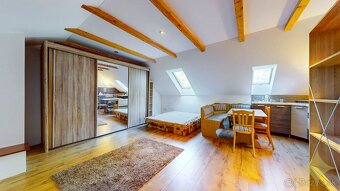 REZERVOVANÉ Zrekonštruovaný rodinný dom Podbrezová, časť Cha - 11