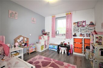 PREDAJ - RODINNÝ DOM - SLEPČANY - 11