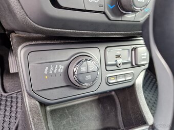 Jeep Renegade Hybrid, 4WD, Limited, Automat, SR, Odpočet DPH - 11