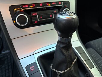 VOLKSWAGEN PASSAT VARIANT 2.0 TDI 103 kW CR NAVI - 11