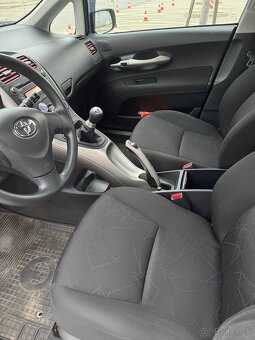 AURIS 1,4 benzin - 11