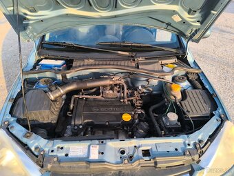 Opel Corsa C 1.4 16v - 11