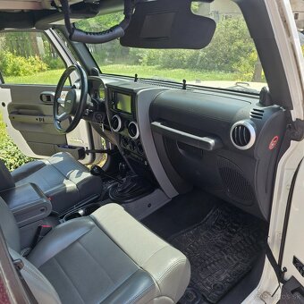 JEEP  WRANGLER 2.8 CRD Sahara - 11