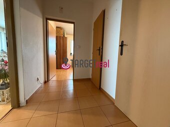 SLNEČNÝ 2-IZBOVÝ BYT S VEĽKÝM BALKÓNOM A SÚKROMNÝM DVOROM - 11