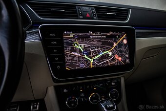 Škoda Superb Combi 2.0TDI Style 4x4 DSG - 11