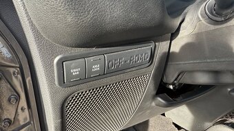 Jeep Wrangler 3.6L V6 VVT Rubicon A/T - 11