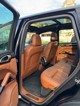 Porsche Cayenne II 2016 3.0TDI Platinum edition - 11