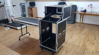 Predam Pult pre DJ alebo zvukára - 11